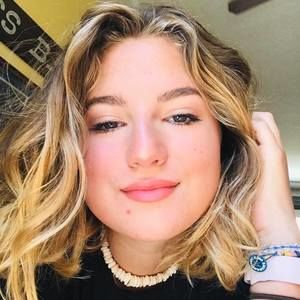 Meet your Posher, Macey